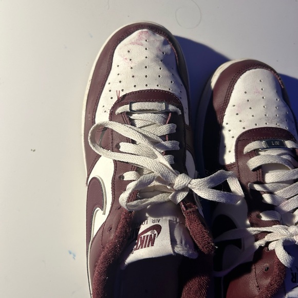 Nike Air Force 1 '07 LV8 'College Pack Maroon - Picture 5 of 5